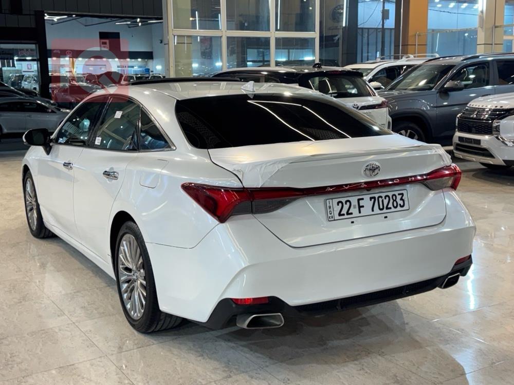 تويوتا أفالون